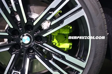 [BMW] i7 (G70e) 브레이크 캘리퍼도색 / 비용 - 플래쉬 옐로우 (형광색) - 일산 멤피스존 - 드레스업 튜닝 파주 운정 / 경기 파주