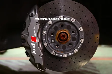 [아우디] R8 V10 우레탄 캘리퍼도색 - 커스텀 플래쉬 그린(개인 주문컬러) - 일산멤피스존 - 서울 경기 일산 파주 브레이크 캘리퍼도색 잘하는곳 비용 신형개조 컨버젼 / 파주 운정로