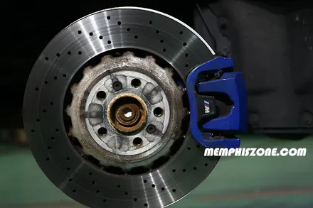 [BMW] M5 (F90) 브레이크 캘리퍼도색 - 리얼 골드 - 일산 멤피스존 - 드레스업 튜닝 캘리퍼도색 비용 가격 / 경기 파주