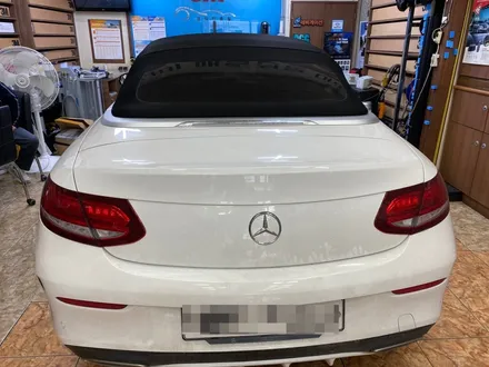 벤츠 엠비언트 벤츠 W205 C클래스 카브리올레 엠비언트를 업그레이드하자^^ / 대구 서구 이현동