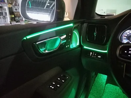 볼보 XC60 달서구 엠비언트 실내 드레스업으로 기분전환하는 작업 / 대구 서구 이현동