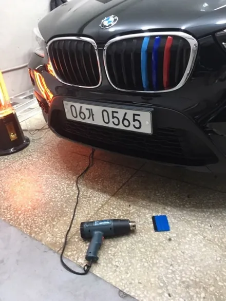 제이엠커스텀) BMW X1 부분랩핑 (프론트 디퓨저+리어디퓨저) 블랙유광작업 / 구리시 갈매동