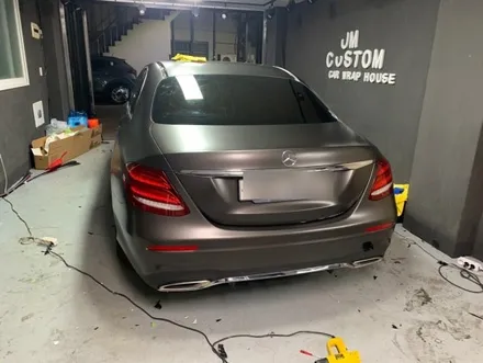 벤츠 E클래스 E300 전체랩핑 시공 / 제이엠커스텀 / 구리시 갈매동