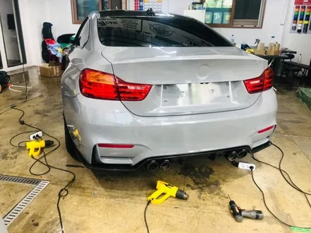 BMW M4 시멘트 그레이 전체랩핑 + 카본파츠 장착 / 구리시 갈매동