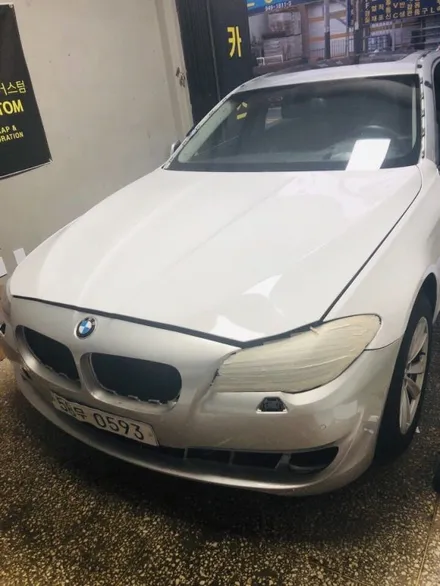 BMW 5시리즈(F10) 유광화이트 전체랩핑 / 구리시 갈매동