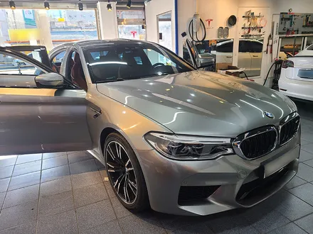 BMW F90 M5 자체 제작 LED 워크인 스위치로 실용성과 인테리어 둘 다 잡기! / 대구 구미