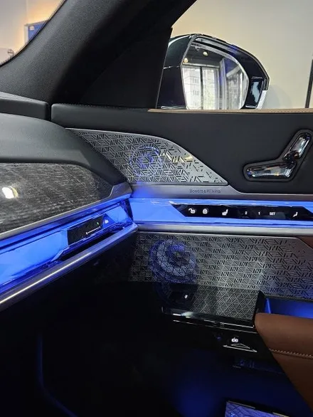 대구 BMW G70 7시리즈 회오리 엠비언트 스피커 AVI BM 100 / 대구 구미