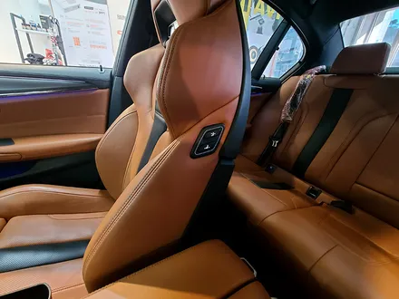 BMW F90 M5 자체 제작 LED 워크인 스위치로 실용성과 인테리어 둘 다 잡기! / 대구 구미
