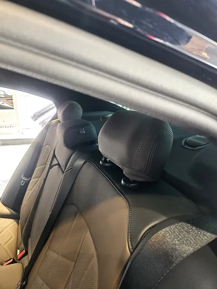 대구 BMW G60 5시리즈 2열 리클라이너 각도 개선으로 뒷좌석 승차감 업그레이드 / 대구 구미