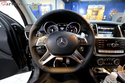 대구 벤츠 ML63 AMG 핸들 열선 시공으로 시린 손 완벽 보호! / 대구 구미