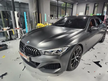 랩플래닛]BMW 8시리즈 840i에이버리 사틴블랙락그레이 전체랩핑 과정및 크롬딜리트 김포랩핑 시흥랩핑 은평구랩핑 인천랩핑 / 인천 서구