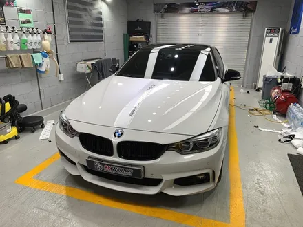 원주자동차랩핑전문점 BMW 428i M스포츠 (f32) 컨버터블 루프스킨_원주카스킨_원주ppf시공점 / 원주시 반곡동