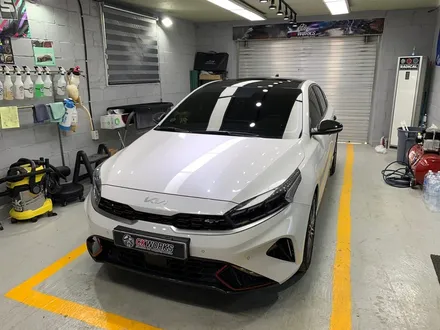 <원주> 기아 2022 K3 GT 루프스킨&도어외캐치 3M블랙유광 랩핑시공 / 원주시 반곡동