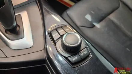 bmw 118D 터치안드로이드오토 카플레이+후방카메라 인스톨