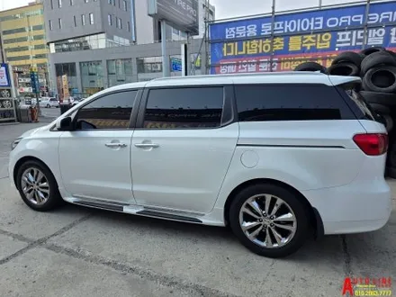 대전 열차단썬팅 올뉴카니발 기존필름제거후 글라스틴트 펜더S 시공