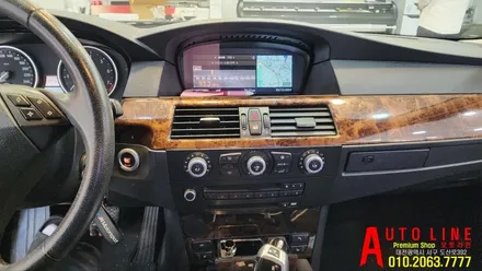 대전 BMW E90 5시리즈 CCC안드로이드올인원 10.25인치 AHD일체형 후방카메라 설치 작업