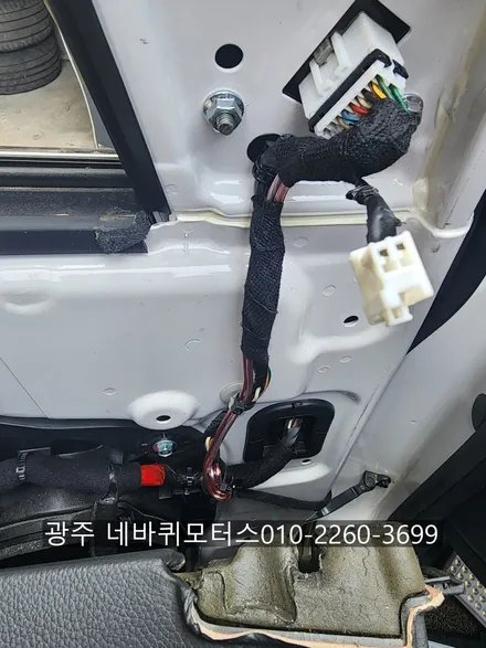 싼타페dm/ 후방카메라교체/ 블랙박스장착/ 트렁크식빵등/ 본넷 웰컴등 / 광주 북구, 서구, 남구, 동구