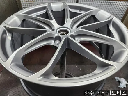 포르쉐 /카이엔/ 터보/ gt/ 22인치/ 특주판 휠복원 / 광주 북구, 서구, 남구, 동구