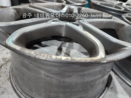 벤츠 E350 블랙유광 휠도색 / 광주 북구, 서구, 남구, 동구