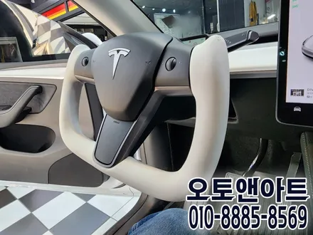 천안 테슬라 모델Y 아너스코리아 요크핸들 미니계기판 장착 설치튜닝 (아산 대전 안성 공주) / 테슬라 / 모델Y / 천안,청주,세종