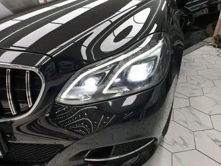 벤츠 2014 E300 (w212 후기형)헤드라이트 습기제거 투명커버 교환으로 신차처럼 / 천안,청주,세종,대전