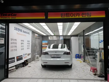 천안썬팅 잘하는곳에 테슬라모델3 전체시공 맡겨주세요. / 천안,청주,세종,대전