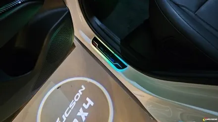 투싼 nx4 엠비언트 완벽한 전체 비노출 시공 순정 같은 튜닝 새로운 무빙 도어 스커프까지 / 용인,동탄,수원