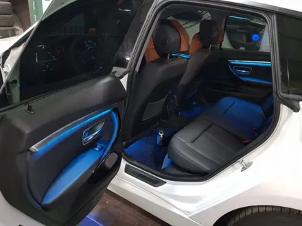 BMW 3GT  실내가 허전해 화려하게 비노출 엠비언트로 실내 분위기를 바꿔보자 F32 엠비언트 / 남양주, 노원, 하남, 송파
