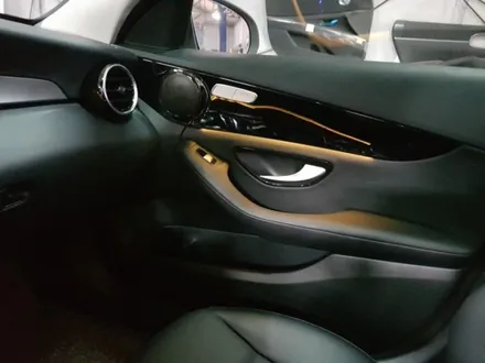 W205 C200 엠비언트 순정 엠비언트가 없어요 그럼 순정 엠비언트 처럼 매립하여 비노출 엠비언트 튜닝 해바요 / 남양주, 노원, 하남, 송파