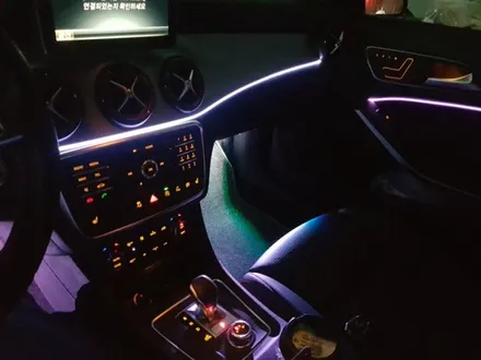 벤츠 GLA45 AMG 3세대 면발광 엠비언트 풋등 시공   남양주 포천 용인 대구 전라도광주 거제도 3세대 면발광 엠비언트 시공 / 남양주, 노원, 하남, 송파