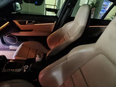 벤츠 W204 C63 AMG 간접조명방식 엠비언트로 실내를 꾸며보자 / 남양주, 노원, 하남, 송파