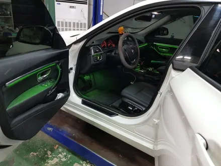 BMW 3GT  실내가 허전해 화려하게 비노출 엠비언트로 실내 분위기를 바꿔보자 F32 엠비언트 / 남양주, 노원, 하남, 송파