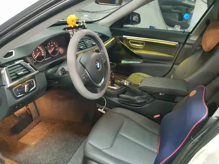BMW 3GT  실내가 허전해 화려하게 비노출 엠비언트로 실내 분위기를 바꿔보자 F32 엠비언트 / 남양주, 노원, 하남, 송파