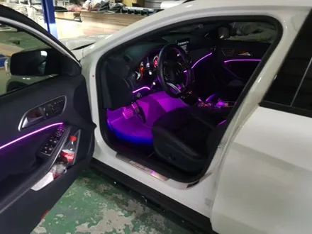 벤츠 GLA45 AMG 3세대 면발광 엠비언트 풋등 시공   남양주 포천 용인 대구 전라도광주 거제도 3세대 면발광 엠비언트 시공 / 남양주, 노원, 하남, 송파