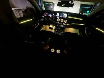 17년 스팅어 엠비언트 도어라이트 풋등 마이스터 알칸타라 크래쉬패드 마이스터 순정 엠비언트 이식 벤츠 송풍구까지? / 남양주, 노원, 하남, 송파