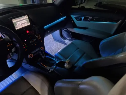 벤츠 W204 C63 AMG 간접조명방식 엠비언트로 실내를 꾸며보자 / 남양주, 노원, 하남, 송파