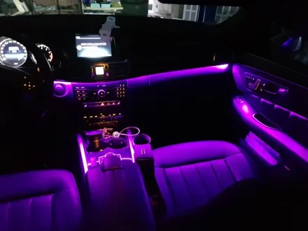 벤츠 W212 E클래스 엠비언트 풀컬러 RGB 엠비언트로 실내 분위기를 바꿔보자~ / 남양주, 노원, 하남, 송파