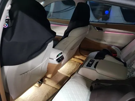 더뉴그랜져 실내 분위기를 바꿔볼까?  순정연동 엠비언트 도어트림 4PCS 추가 GO~ 순정형 매립 엠비언트 가즈아 / 남양주, 노원, 하남, 송파