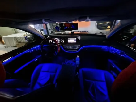 벤츠 W221 S클래스 엠비언트 순정 엠비언트는 너무 약해 풀컬러 RGB 엠비언트로 광량 업그레이드를 추천드립니다 / 남양주, 노원, 하남, 송파