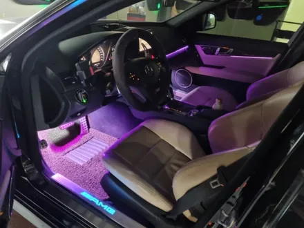 벤츠 W204 C63 AMG 간접조명방식 엠비언트로 실내를 꾸며보자 / 남양주, 노원, 하남, 송파