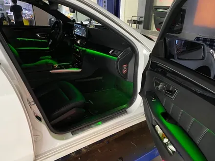 벤츠 W212 E클 순정 엠비언트 어쩔? 어쩌긴 뭘 어째 RGB 엠비언트로 싹 바꿔야지 / 남양주, 노원, 하남, 송파