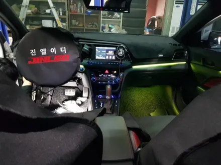 아반떼AD 엠비언트 아반떼 스포츠 엠비언트 비노출 매립 엠비언트로 순정처럼 노출없이 엠비언트 튜닝 해바요 시공후 깔끔함을 원한다면? 비노출 엠비언트 가즈아~ / 남양주, 노원, 하남, 송파