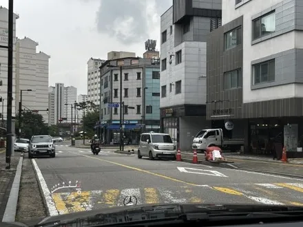 용산구 용산 썬팅 벤츠S63 AMG 프라이버시와 열차단을 모두 잡은 틴팅 조합으로 재시공. / 고양 덕양구 원흥동