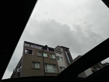 용산구 용산 썬팅 벤츠S63 AMG 프라이버시와 열차단을 모두 잡은 틴팅 조합으로 재시공. / 고양 덕양구 원흥동