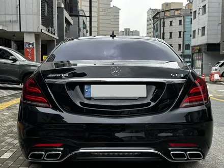 용산구 용산 썬팅 벤츠S63 AMG 프라이버시와 열차단을 모두 잡은 틴팅 조합으로 재시공. / 고양 덕양구 원흥동