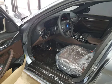파주 운정신도시  bmw 530i 신차패키지 하버캠프 로얄본드 썬팅/ 세라믹코팅/ 새차냄새제거 까지 요기에서......, / 고양 덕양구 원흥동