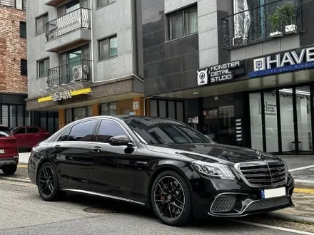 용산구 용산 썬팅 벤츠S63 AMG 프라이버시와 열차단을 모두 잡은 틴팅 조합으로 재시공. / 고양 덕양구 원흥동