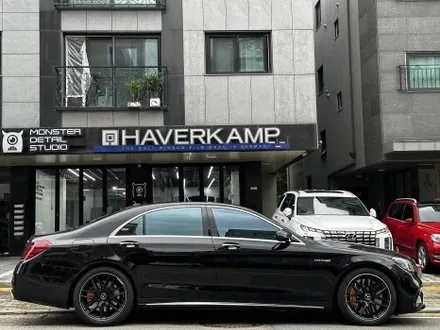 용산구 용산 썬팅 벤츠S63 AMG 프라이버시와 열차단을 모두 잡은 틴팅 조합으로 재시공. / 고양 덕양구 원흥동
