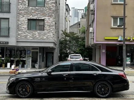 용산구 용산 썬팅 벤츠S63 AMG 프라이버시와 열차단을 모두 잡은 틴팅 조합으로 재시공. / 고양 덕양구 원흥동